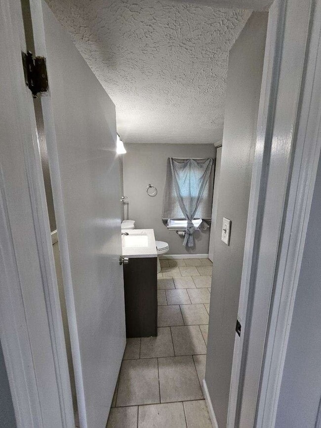 Building Photo - 16300 Corkhill Rd