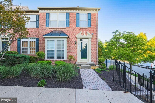 Building Photo - 9300 Summit View Way