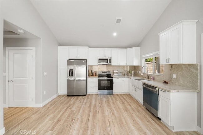 Building Photo - 177 Hargrove