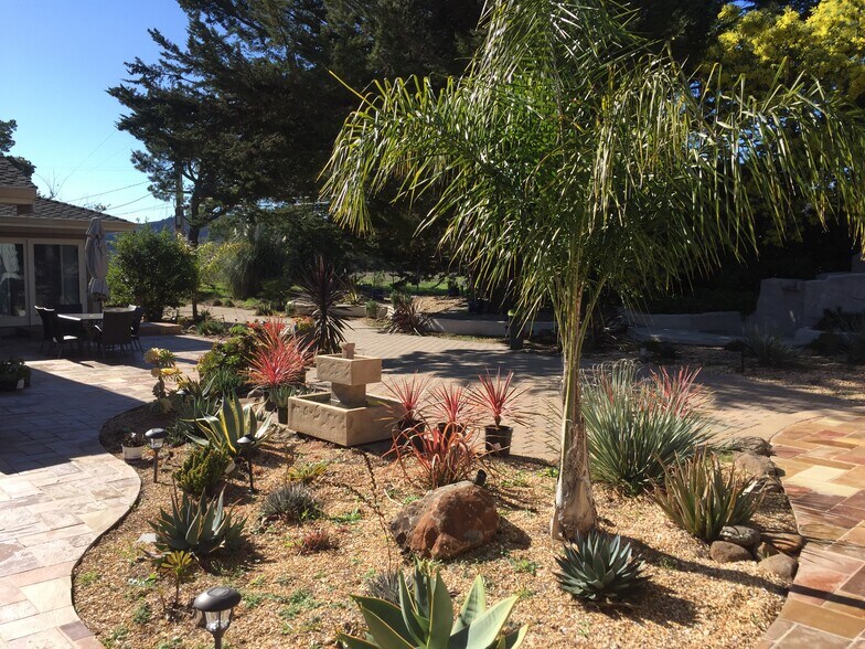 Building Photo - 1485 Lakeview Dr