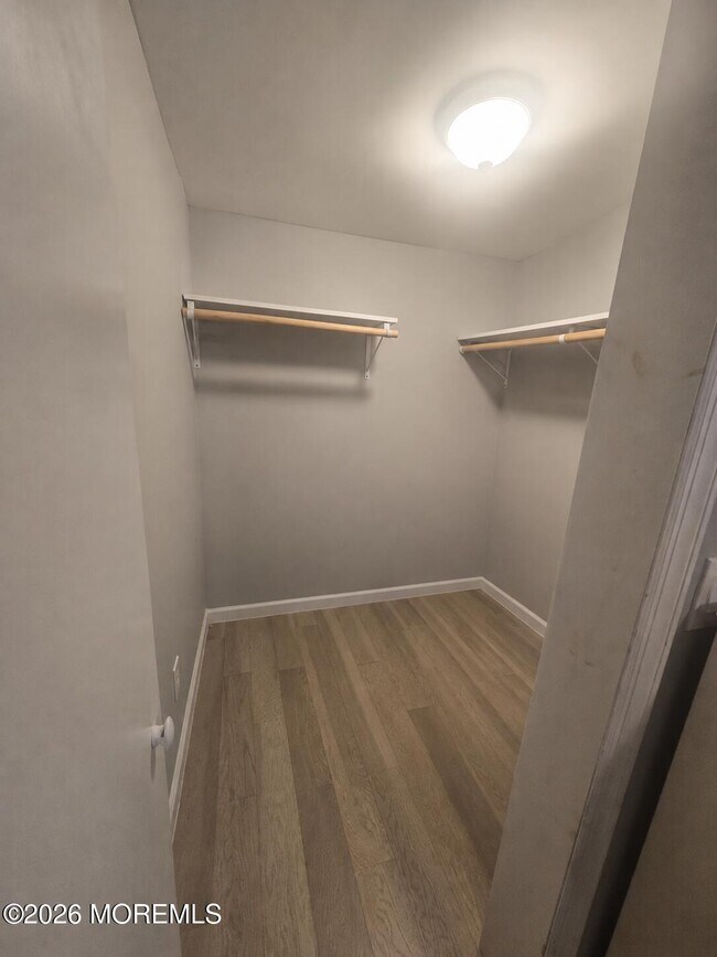 Building Photo - 155 Norwood Ave