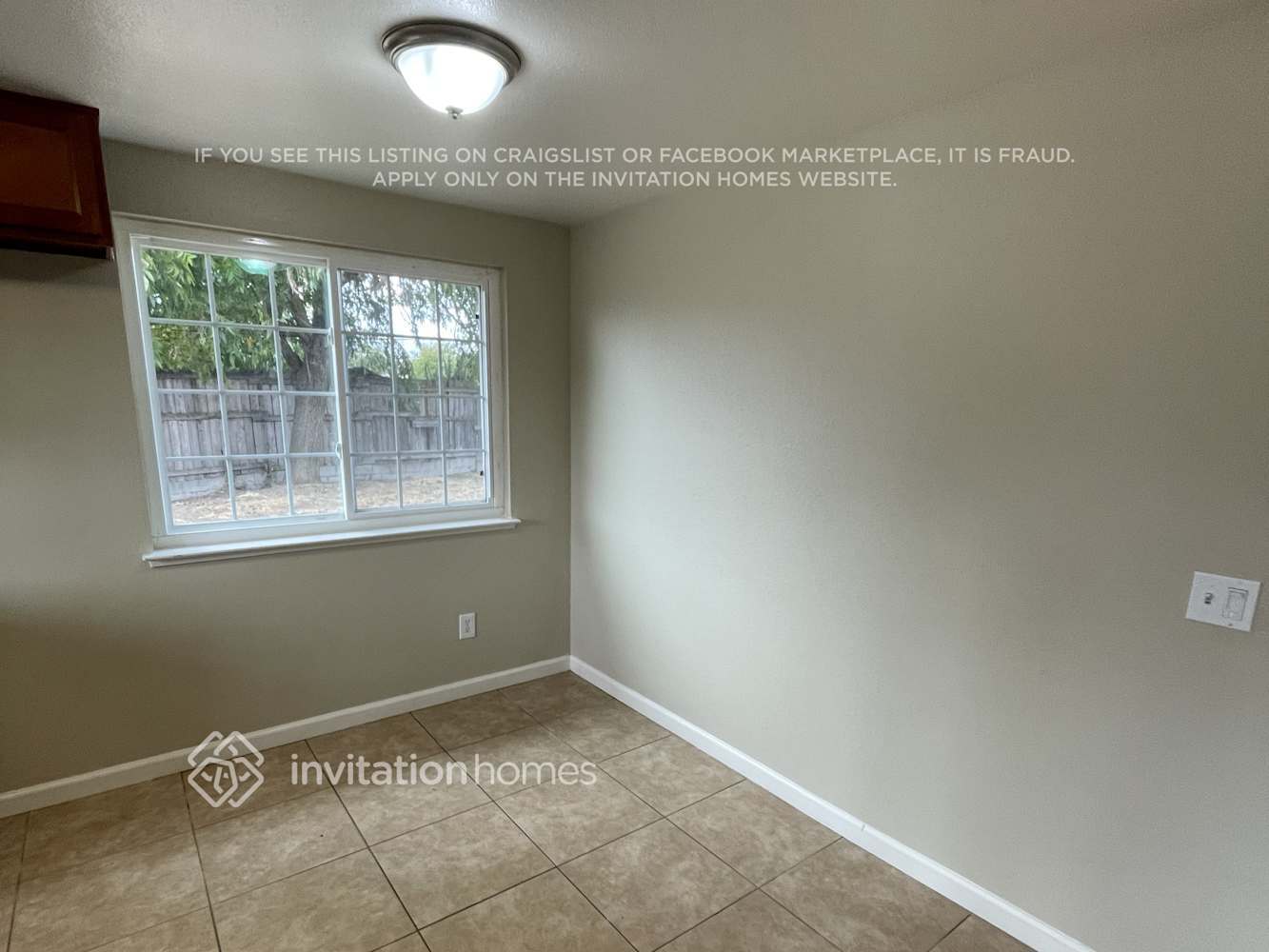 Building Photo - 8571 Fairlawn Ct