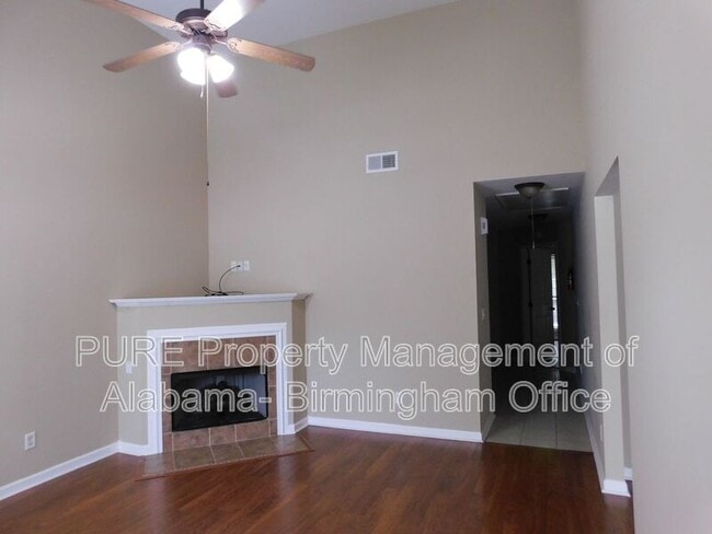 Building Photo - 2755 Southwood Ln