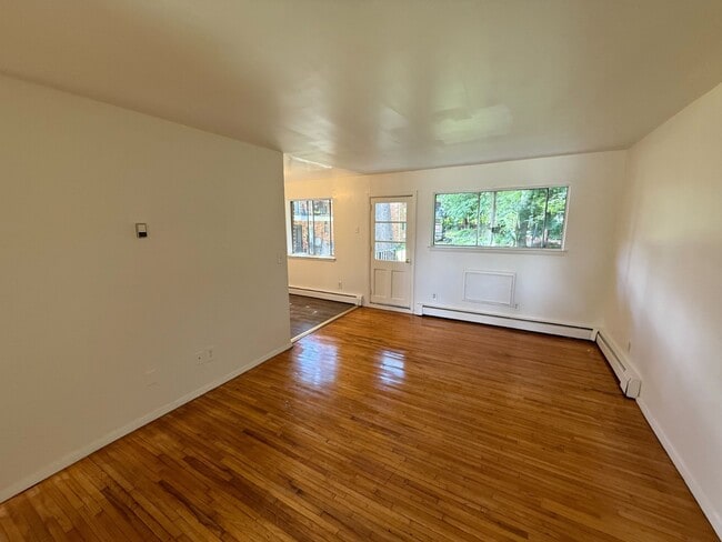 Building Photo - 199 Babbitt Rd