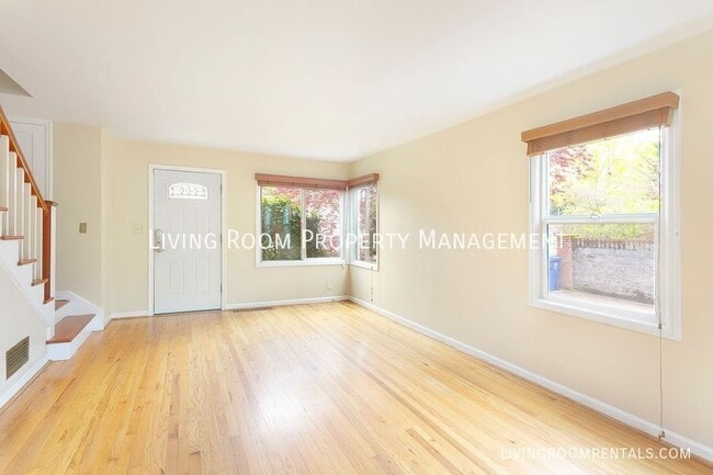 Building Photo - 3231 NE Alberta St