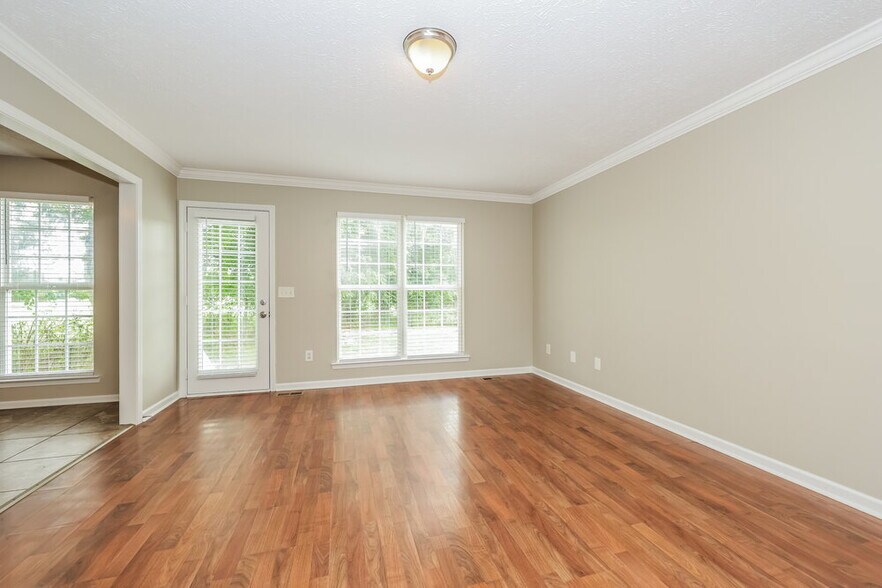 Building Photo - 210 Rapid Waters Ct