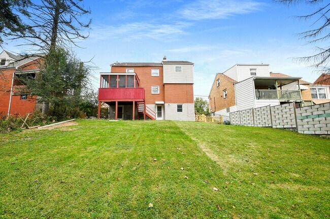 Building Photo - 3174 Churchview Ave
