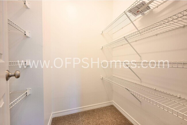 Building Photo - 391 Brookwood Blvd