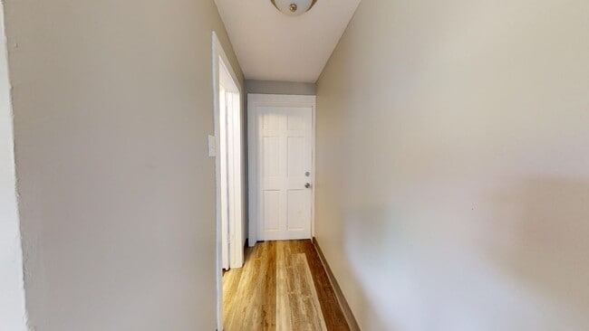 Building Photo - 4023 Valley Rd