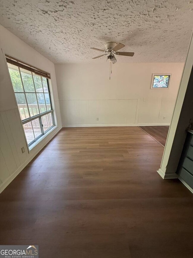 Building Photo - 480 Evergreen Dr