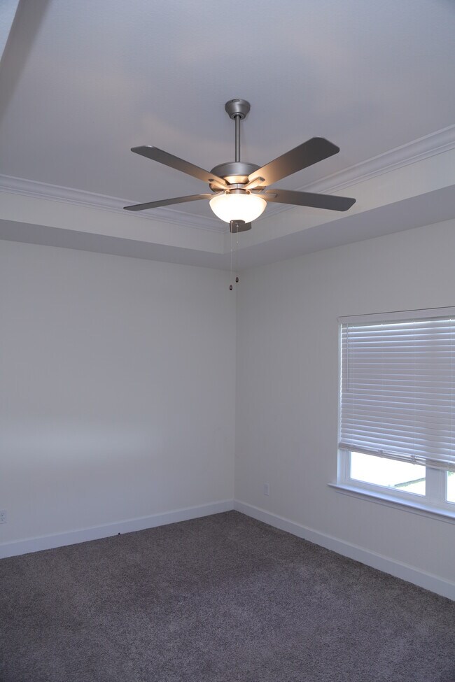 Building Photo - 2284 Lexington Parc Dr