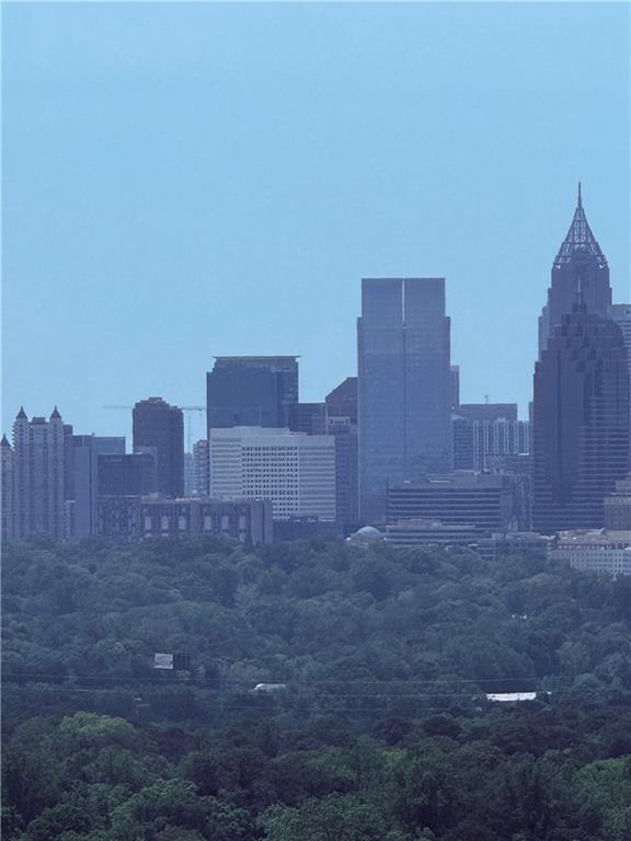 Building Photo - 3040 Peachtree Rd NW