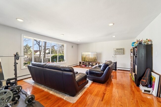 Building Photo - 359 Bogert Ave