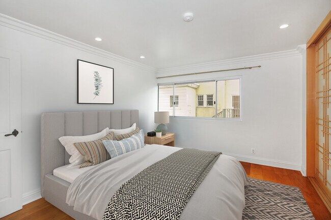 Bedroom - 101 California Ave