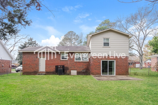 Building Photo - 3216 Teton Dr NW