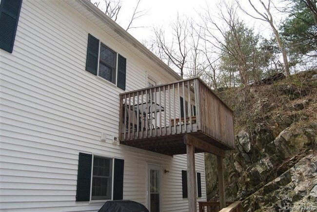 Building Photo - 36 Washington Pl E