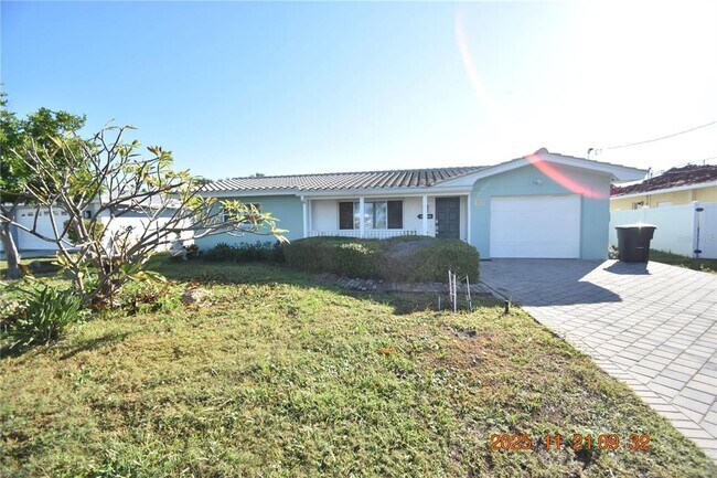 Primary Photo - 2513 Gulf Blvd