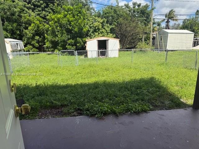 Building Photo - 6111 SW 39th Ct