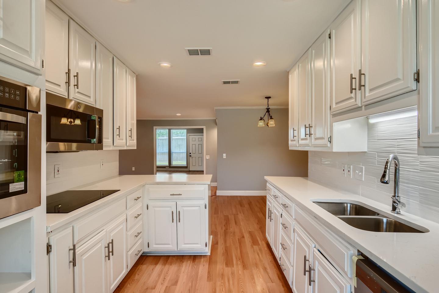 Building Photo - Welcoming single-story Plano home near Lib...