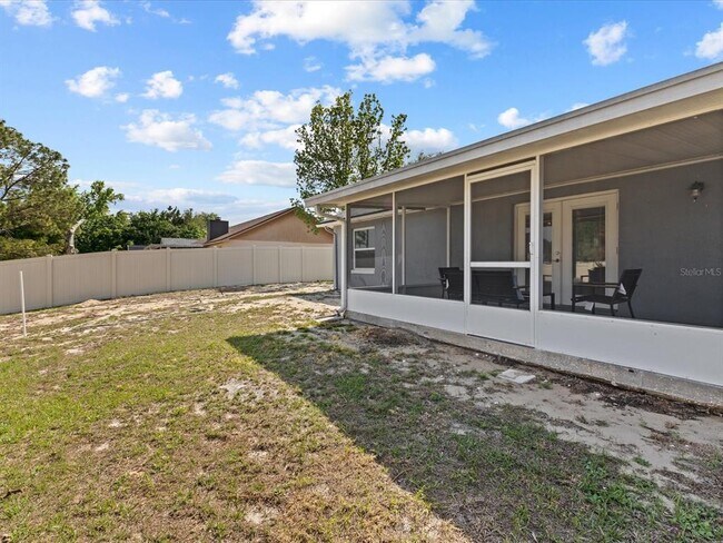 Building Photo - 226 Windward Way