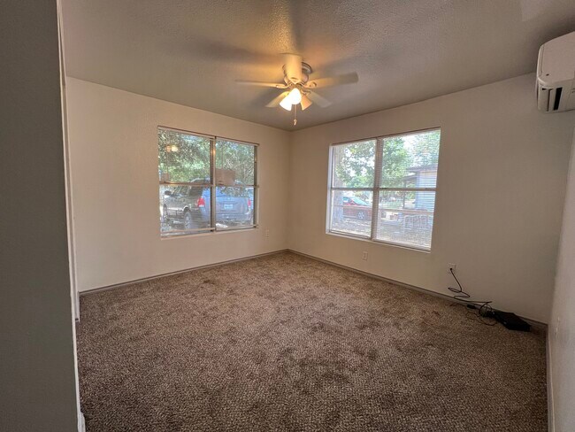 Bed 1 - 610 Williams St