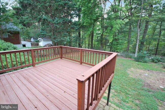 Building Photo - 10720 Tenbrook Dr
