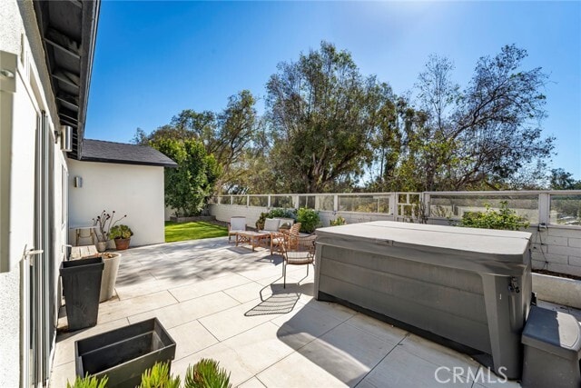 Building Photo - 23201 Vía Mirlo