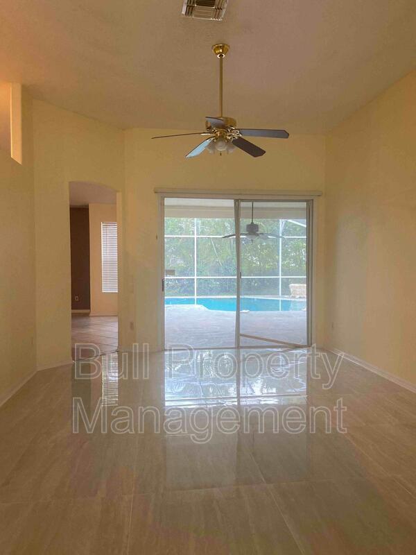 Building Photo - 7830 St Andrews Cir
