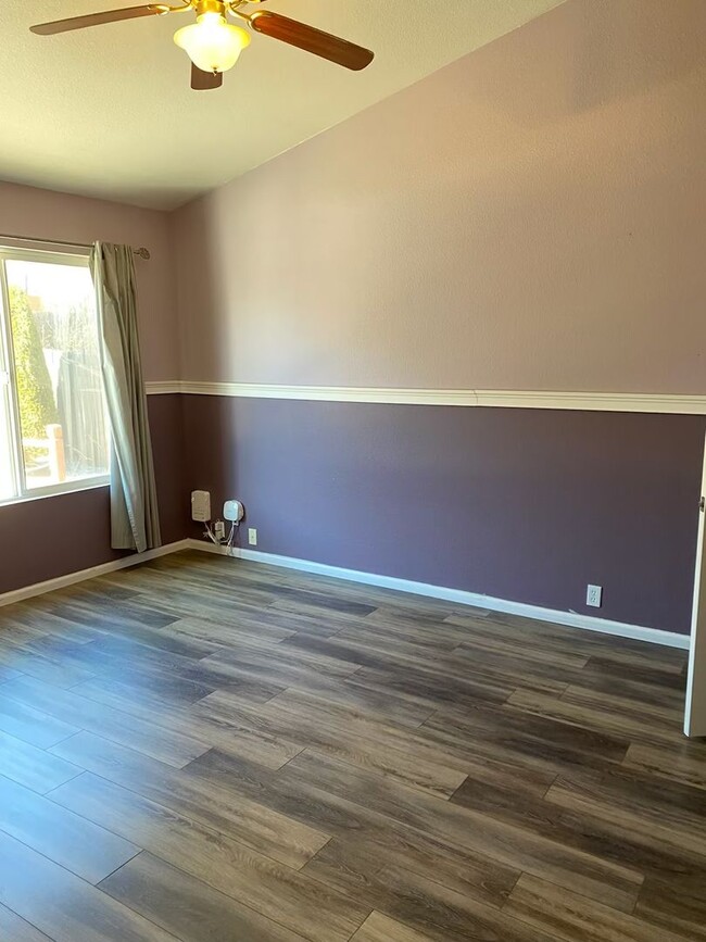 Building Photo - Cozy ranch 2 bedroom 2 bathroom. Great loc...