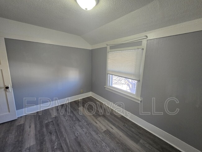 Building Photo - 1001 1/2 Randolph St