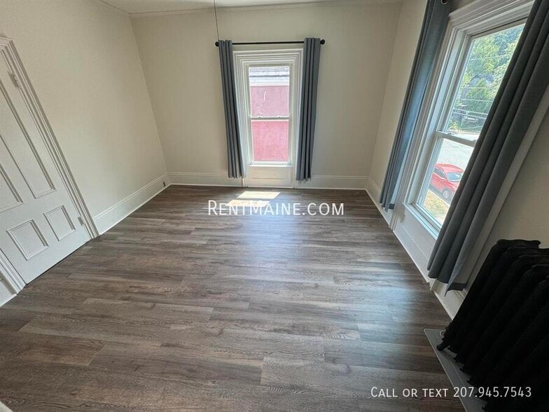 Building Photo - 147 Essex St