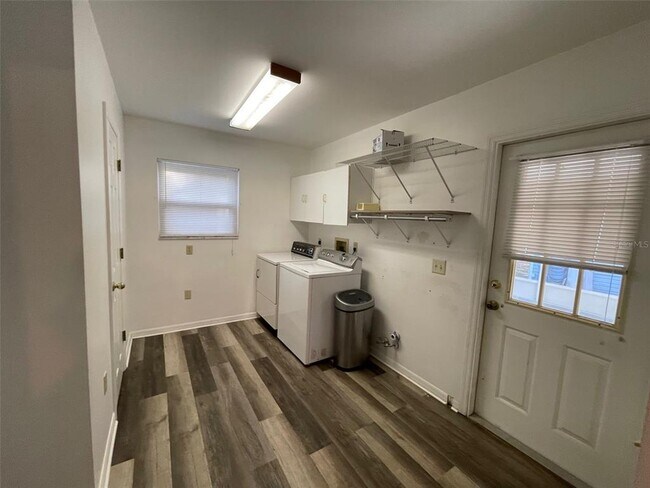 Building Photo - 20164 SE 115th Ave