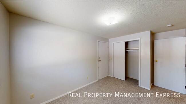 Building Photo - 3709 S Cathy Ave