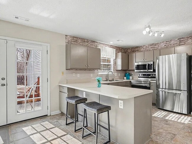 Building Photo - Earn Wealth While Leasing - Like a Homeowner - Lease to Own