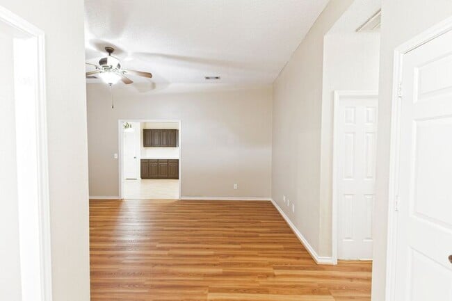 Building Photo - 10716 Trestles Rd