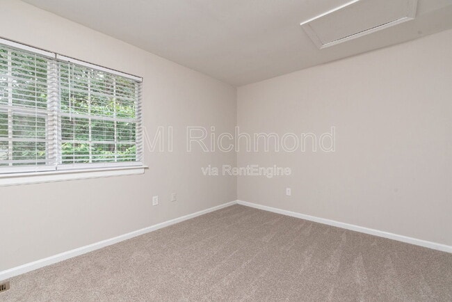 Building Photo - 1617 Congressional Ct