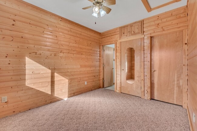 Building Photo - 450 N 500 E