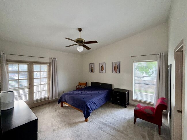 Building Photo - 2001 Bering Dr