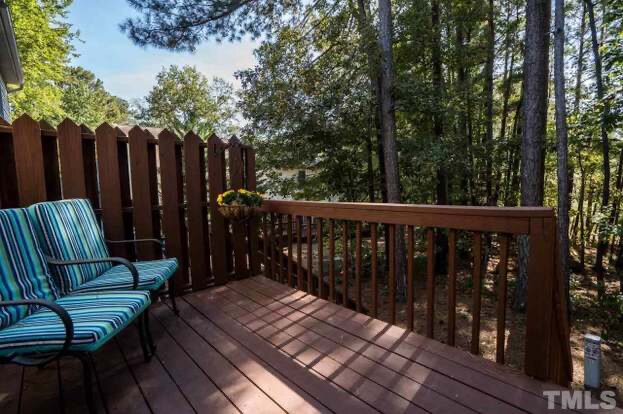 Building Photo - 111 Weatherstone Dr