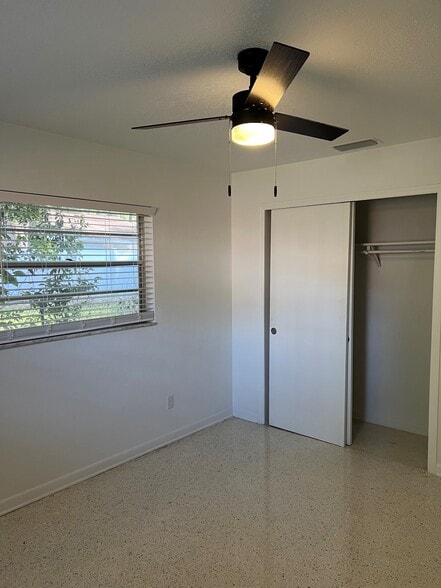 Building Photo - 2005 E Jefferson St