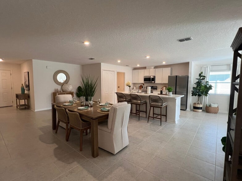 Building Photo - 4 Pritchard Dr