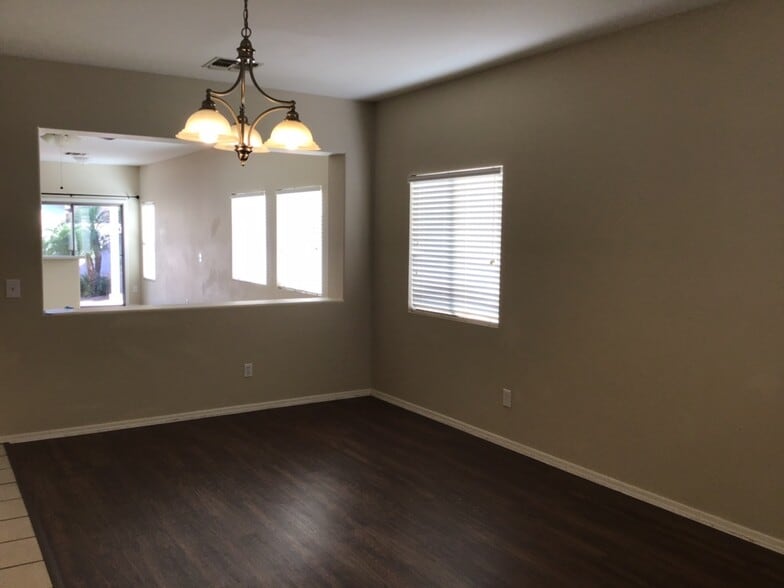 Building Photo - 5706 E Forge Cir