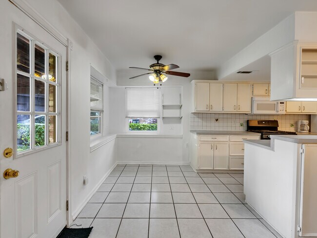 Building Photo - 15443 W Willowwind Cir