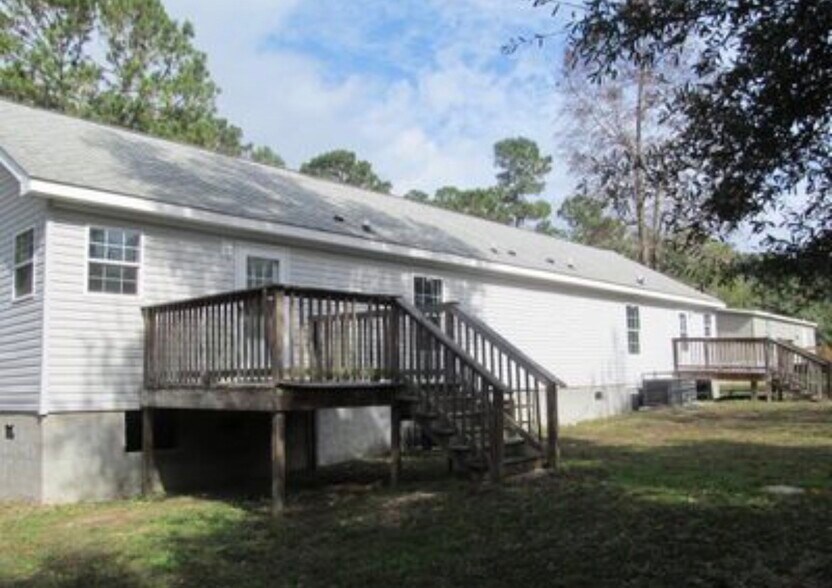 Building Photo - 181 Peters Rd