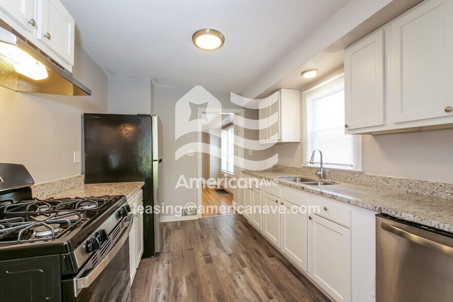 Building Photo - 3604 Askew Ave