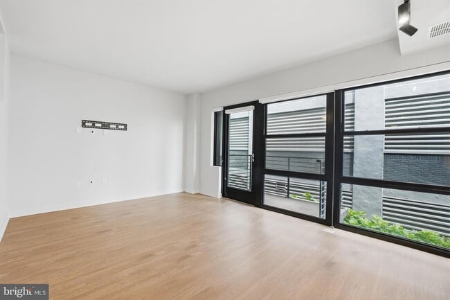 Building Photo - 1625 Eckington Pl NE
