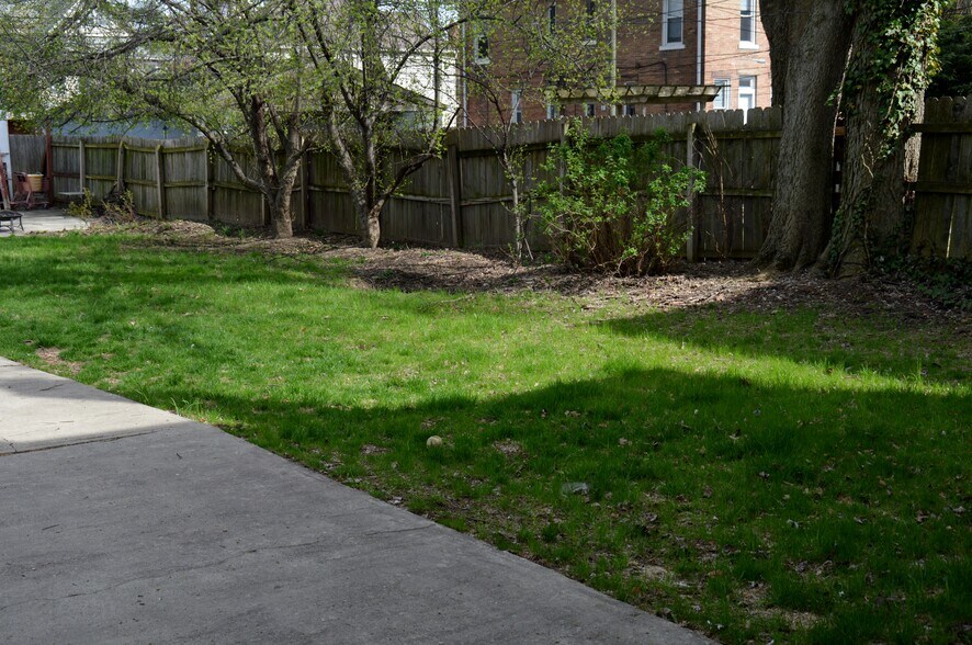 Building Photo - 32 Wilson Ave