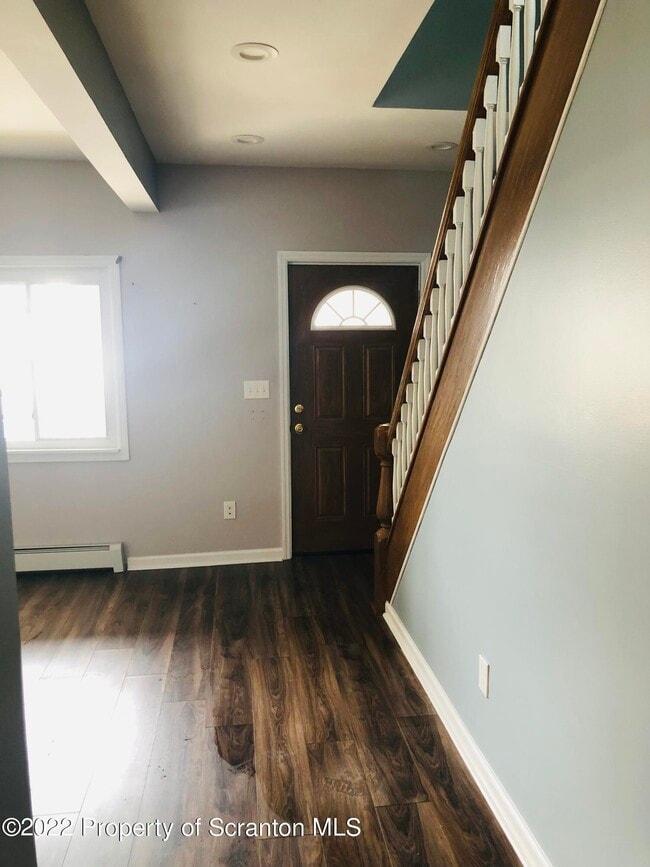 Building Photo - 176 Belmont St