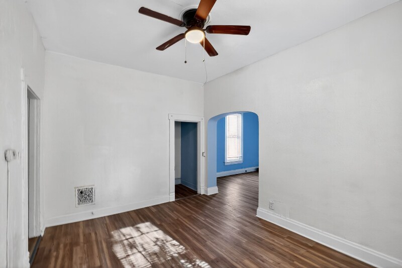 Building Photo - 475 N 24th St