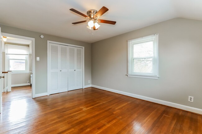 Building Photo - Charming 3-Bedroom Colonial in Glenside